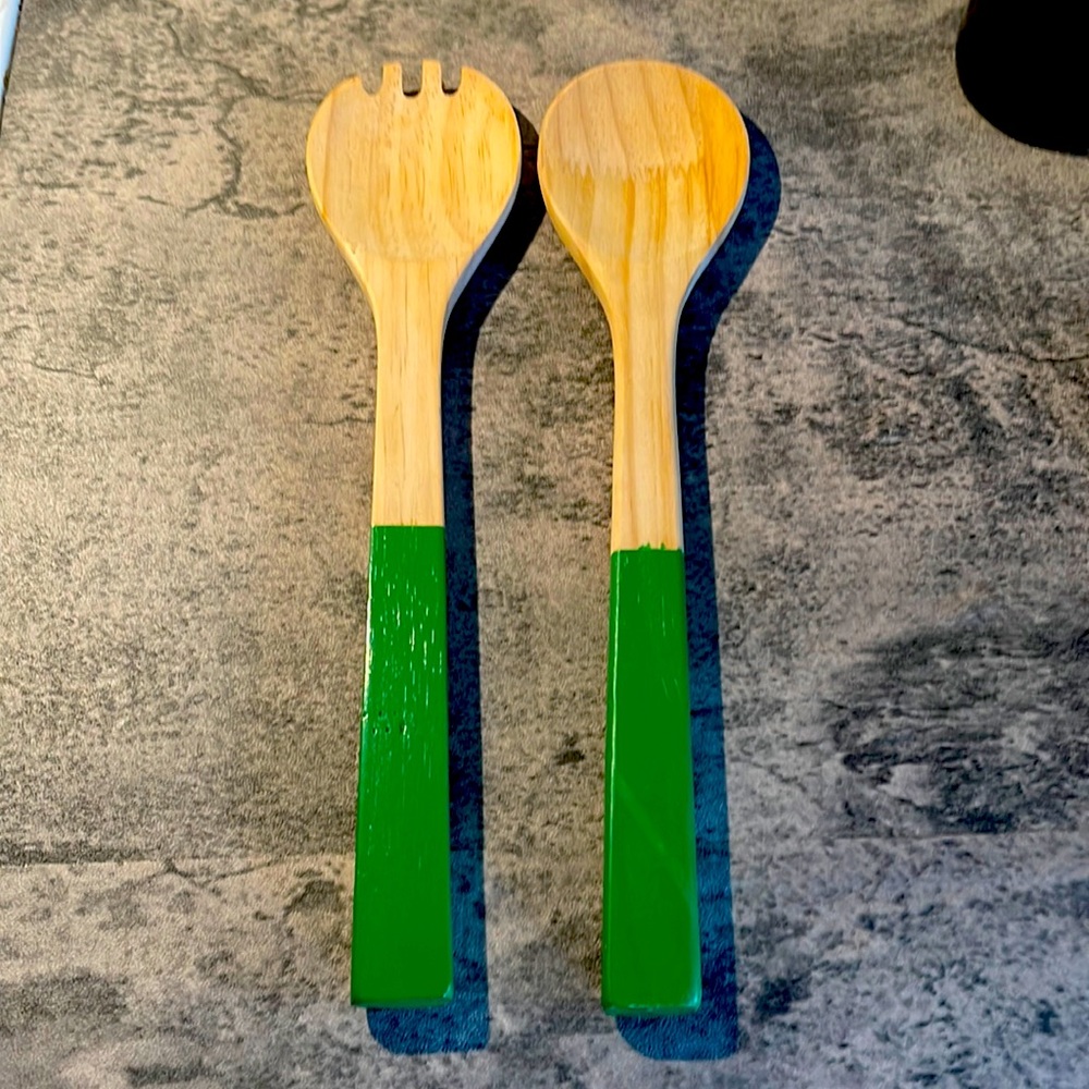 5/$20- New 2 piece wooden cooking utensils